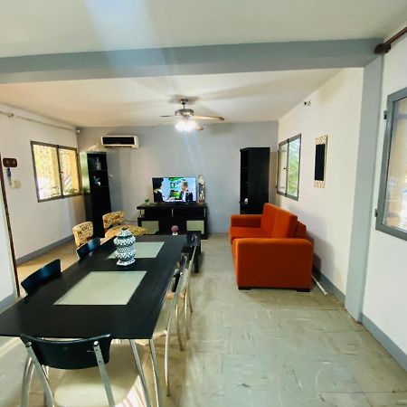 House G&S, Depto Con 3 Dormitorios Para 7 Personas Pleno Centro De La Ciudad Puerto Iguazu Exterior photo
